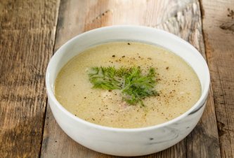 ÇORBALAR Tavuklu Tel Şehriye Çorbası 